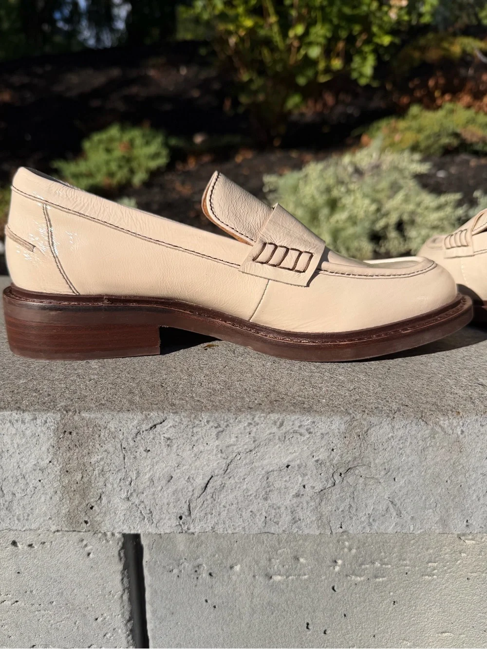 Sofft Beige Patent Leather Penny Loafers size 6M. These shoes were a sample pair